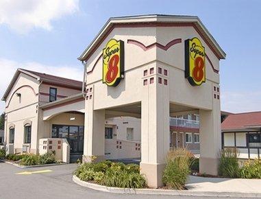 Super 8 By Wyndham Hotel 2*
